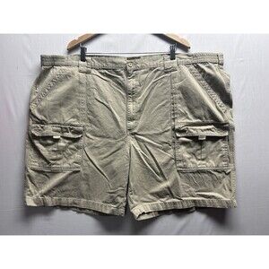 St John’s Bay Men’s 54 (actual 52) Flat Front Khaki Cargo Shorts